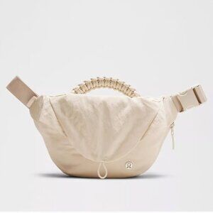 Lululemon Curved Crossbody Bag with Top Handle 3L in White Opal, BNWT